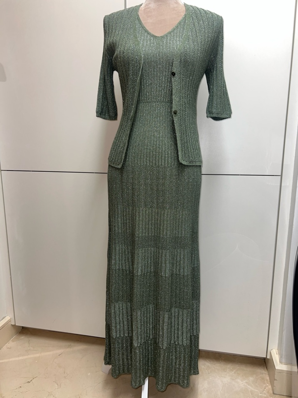 Elegant Green Maxi Dress with Cardigan Set